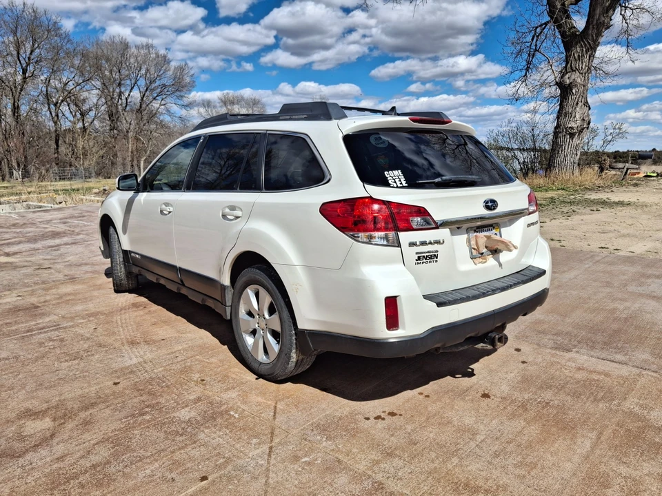 2013 Subaru Outback 4th Gen - Image 3 of 4