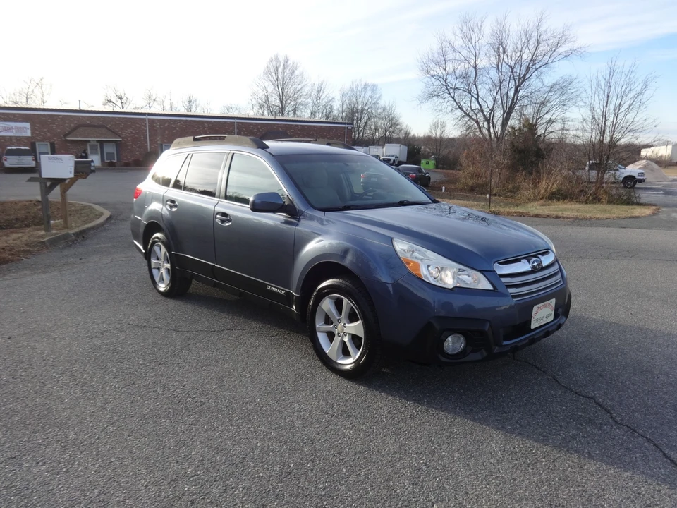 2013 Subaru Outback 4th Gen - Image 9 of 20