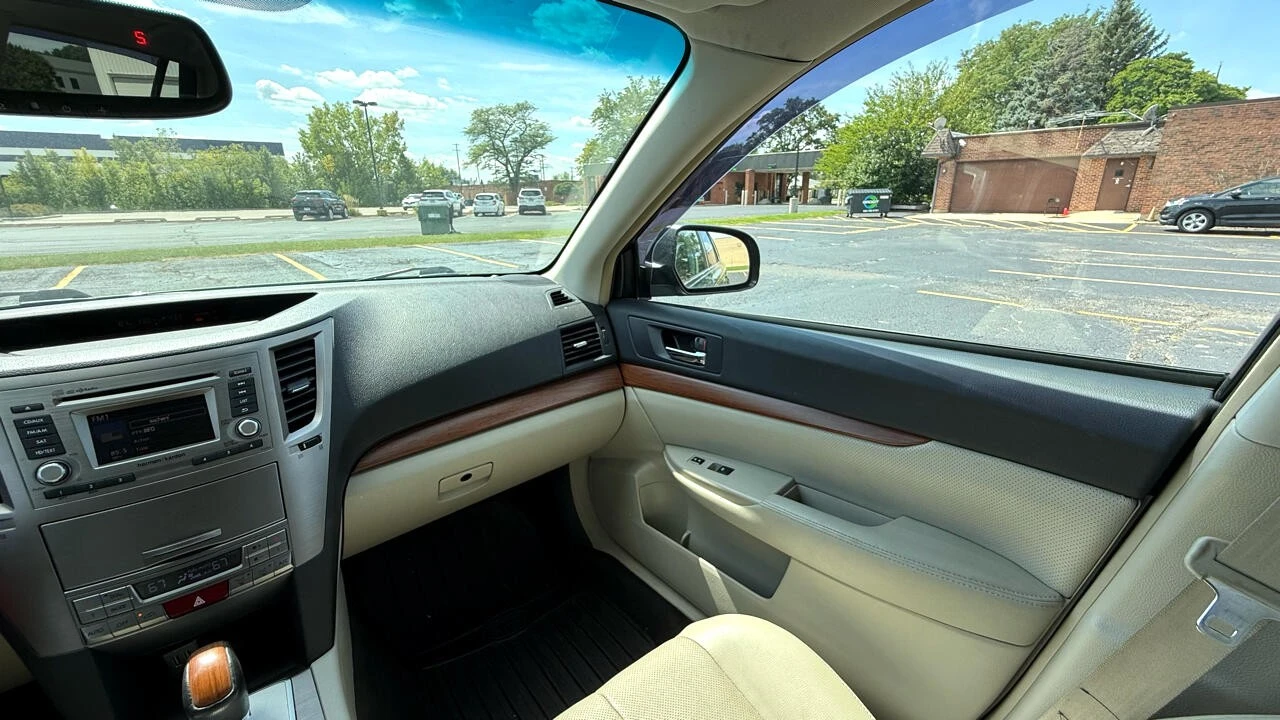 2013 Subaru Outback 4th Gen - Image 17 of 21