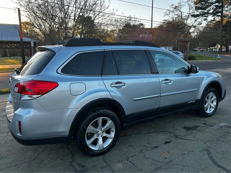 2013 Subaru Outback 4th Gen - Image 8 of 13