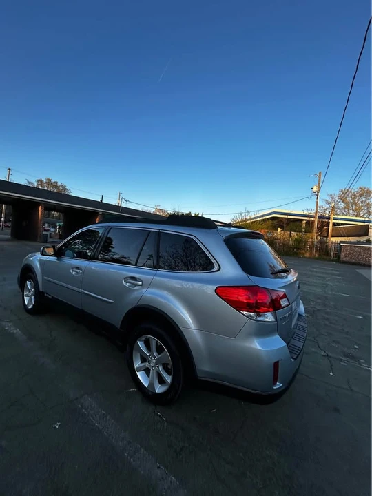 2013 Subaru Outback 4th Gen - Image 7 of 13
