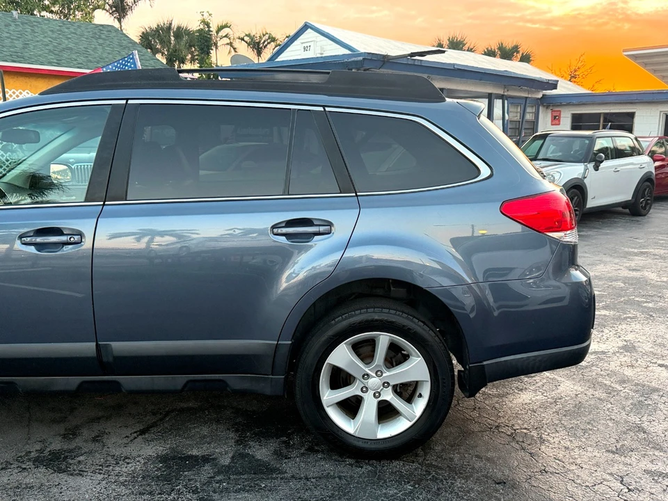 2013 Subaru Outback 4th Gen - Image 10 of 21