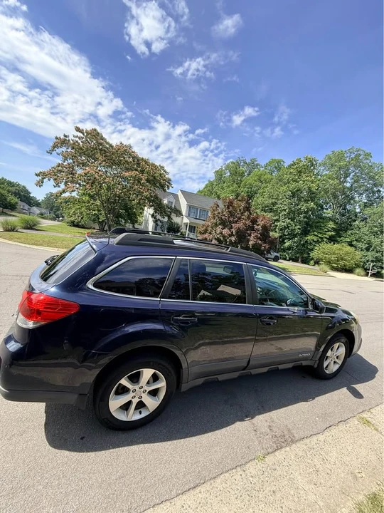 2013 Subaru Outback 4th Gen - Image 6 of 15