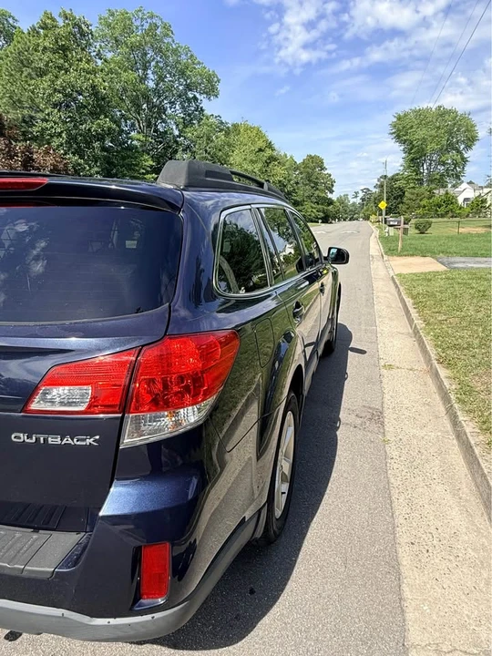 2013 Subaru Outback 4th Gen - Image 5 of 15