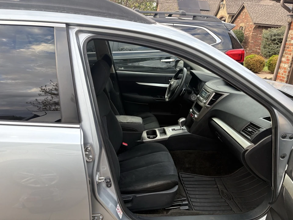 2013 Subaru Outback 4th Gen - Image 6 of 12