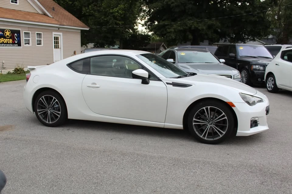 2013 Subaru BRZ 1st Gen - Image 9 of 14