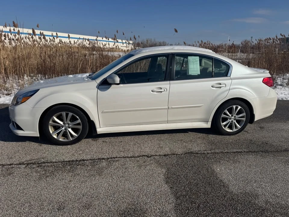 2013 Subaru Legacy 5th Gen - Image 7 of 9