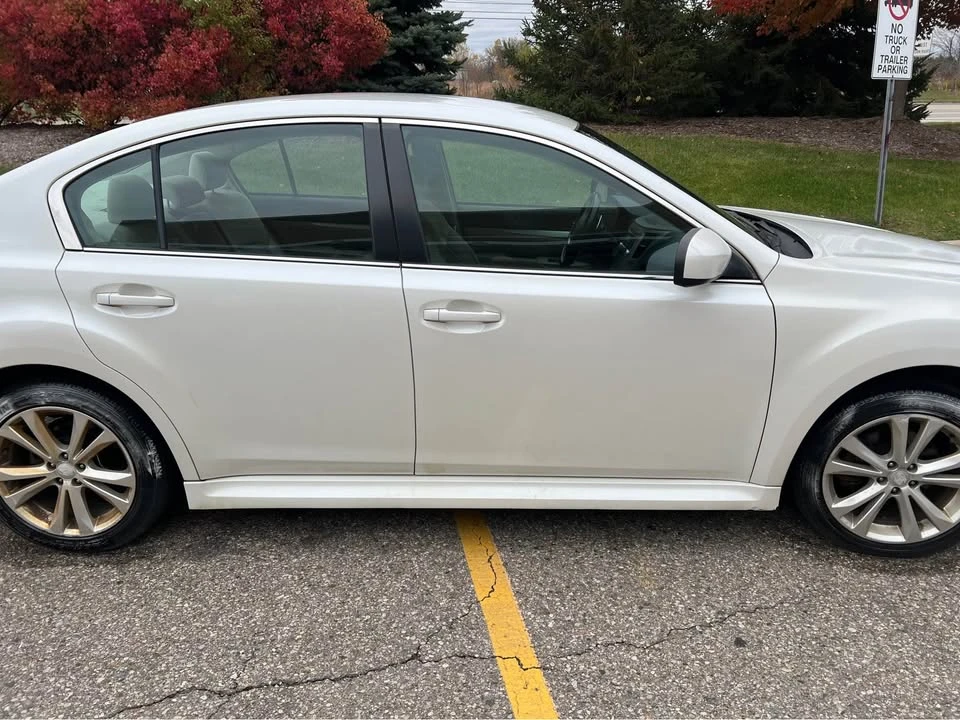 2013 Subaru Legacy 5th Gen - Image 5 of 12