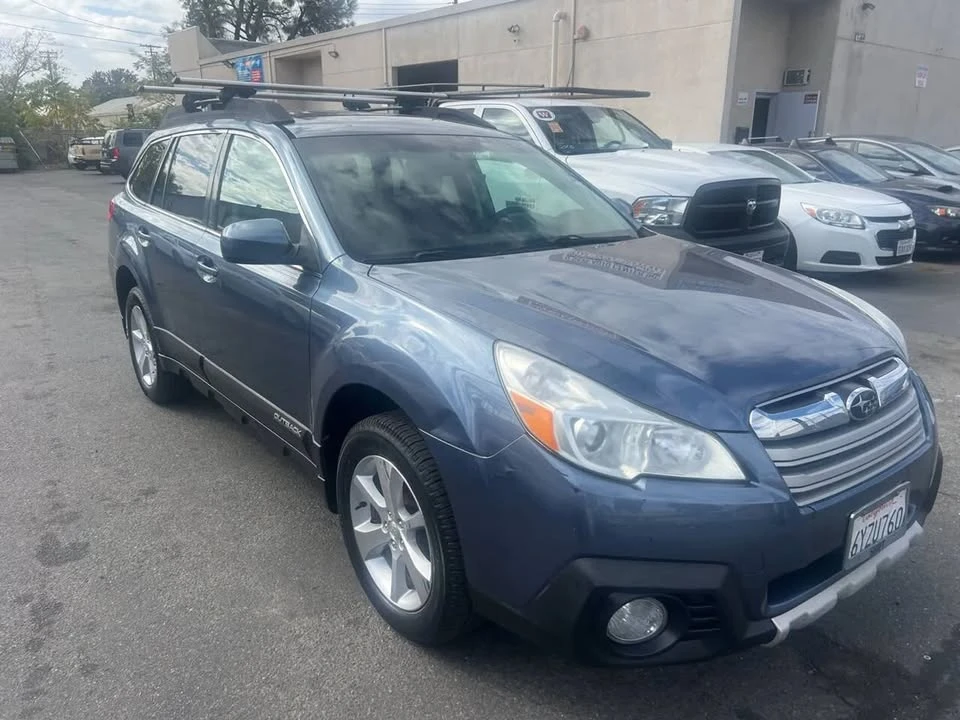 2013 Subaru Outback 4th Gen - Image 2 of 12