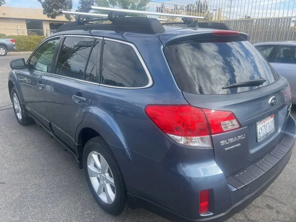 2013 Subaru Outback 4th Gen - Image 5 of 12