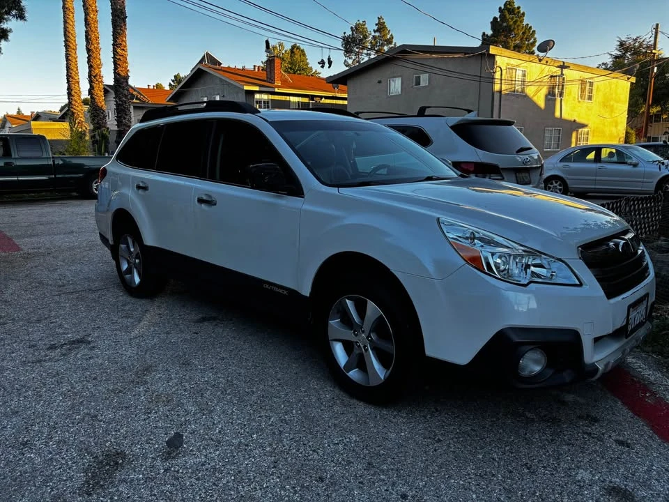 2013 Subaru Outback 4th Gen - Image 2 of 8