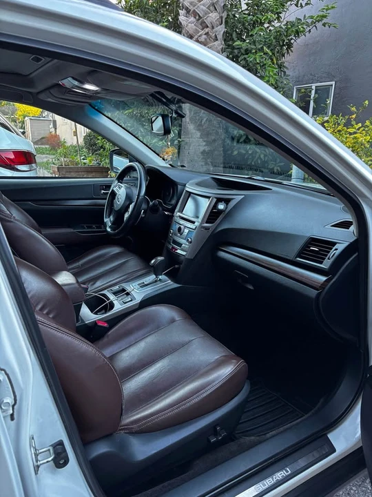 2013 Subaru Outback 4th Gen - Image 4 of 8