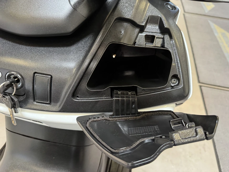 2013 Suzuki Motorcycles - Image 24 of 31