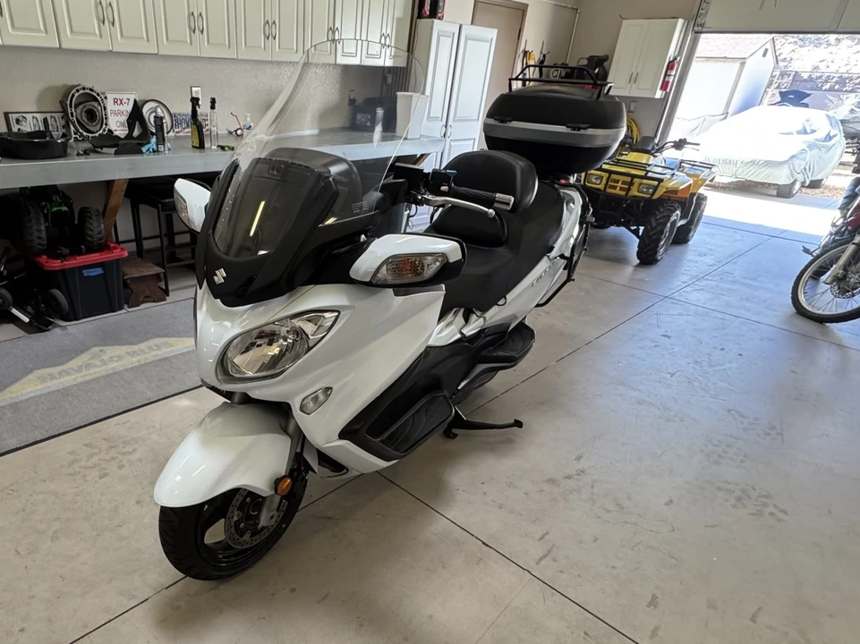 2013 Suzuki Motorcycles - Image 2 of 31
