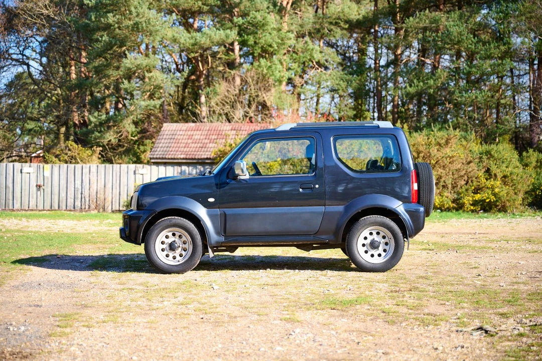 2013 Suzuki Jimny 3rd Gen - Image 4 of 30