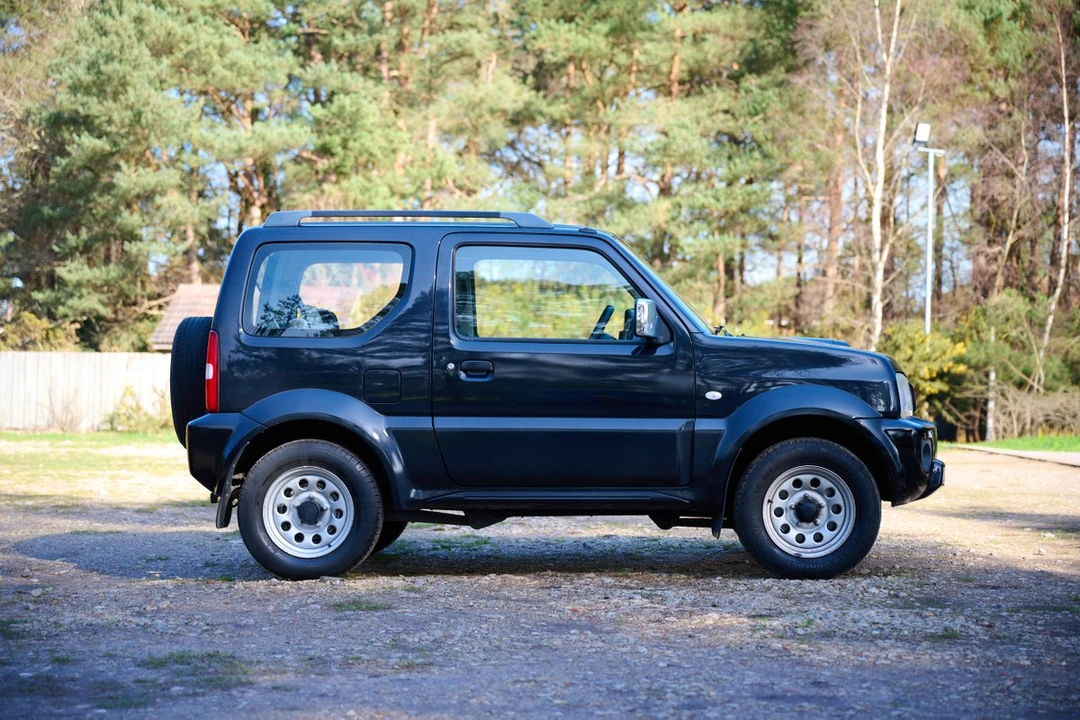 2013 Suzuki Jimny 3rd Gen - Image 17 of 30