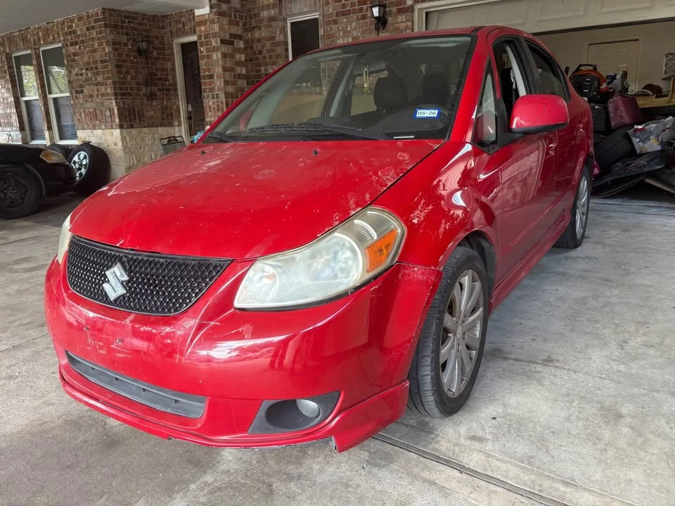 2013 Suzuki - Image 4 of 5