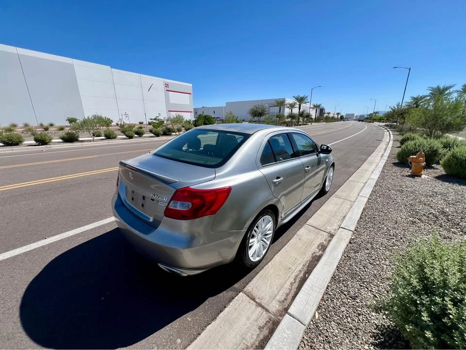 2013 Suzuki - Image 5 of 12