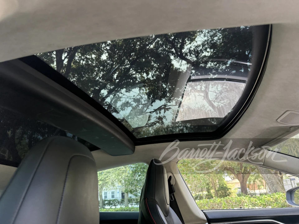 2013 Tesla Model S - Image 13 of 24