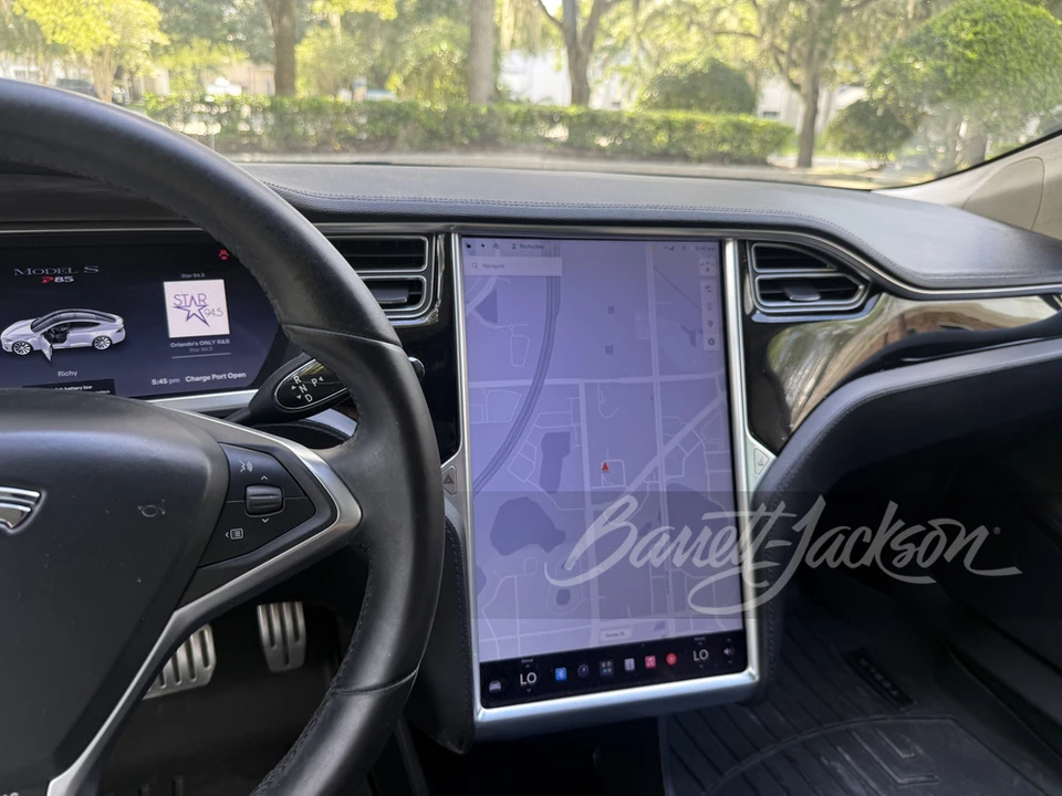 2013 Tesla Model S - Image 23 of 24
