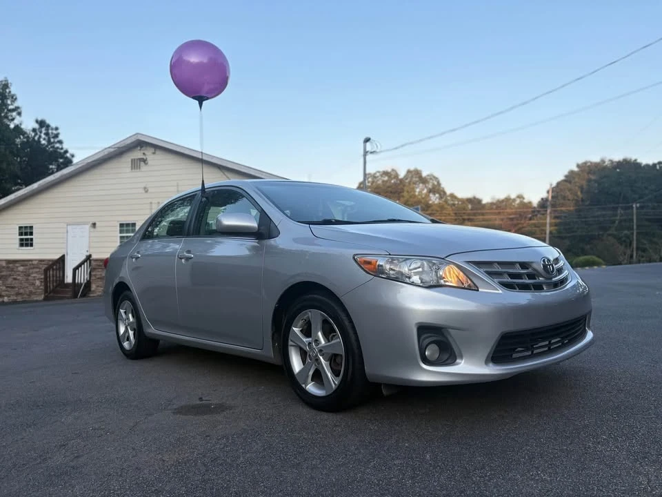 2013 Toyota Corolla 10th Gen - Image 2 of 9