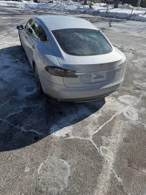 2013 Tesla Model 3 - Image 4 of 9