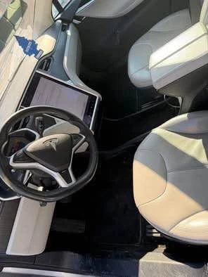 2013 Tesla Model 3 - Image 5 of 9