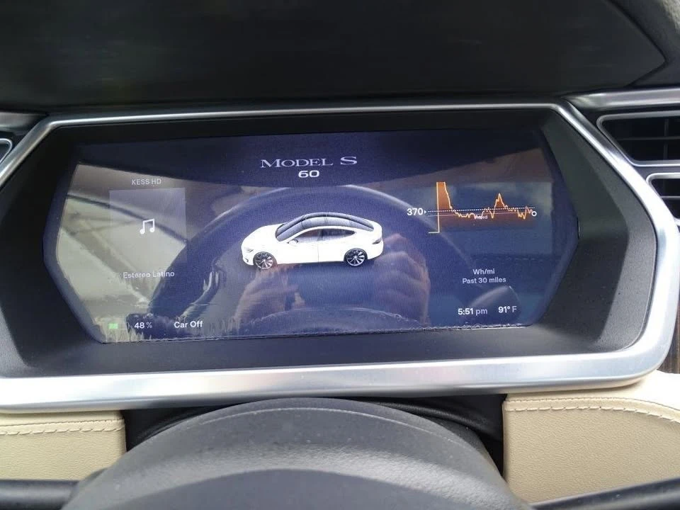 2013 Tesla Model S - Image 8 of 20