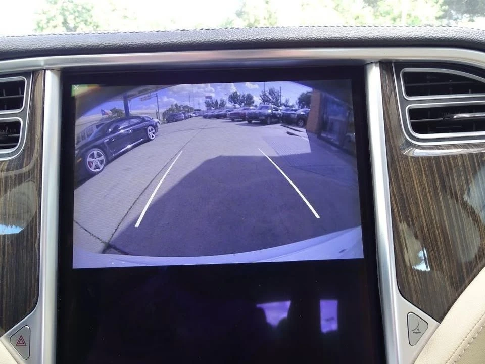 2013 Tesla Model S - Image 10 of 20