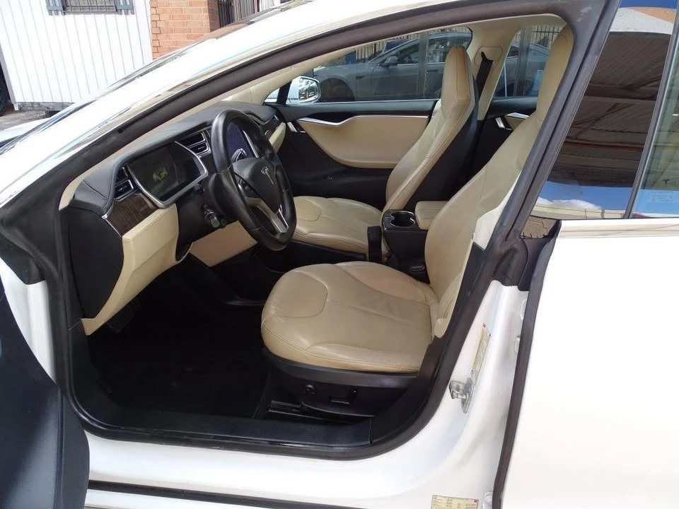 2013 Tesla Model S - Image 7 of 20