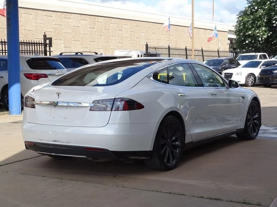 2013 Tesla Model S - Image 5 of 20