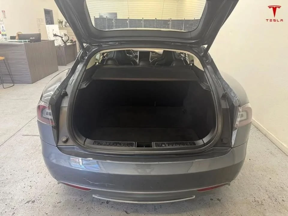 2013 Tesla Model S - Image 9 of 20