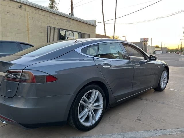 2013 Tesla Model S - Image 17 of 31