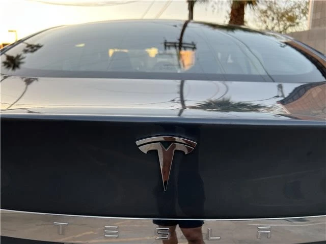 2013 Tesla Model S - Image 20 of 31