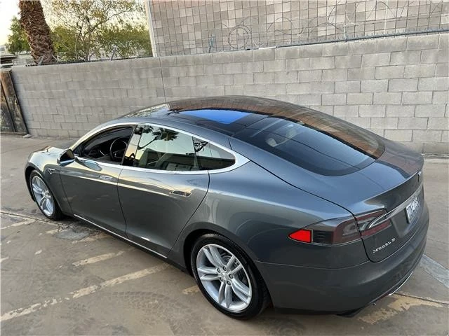 2013 Tesla Model S - Image 24 of 31