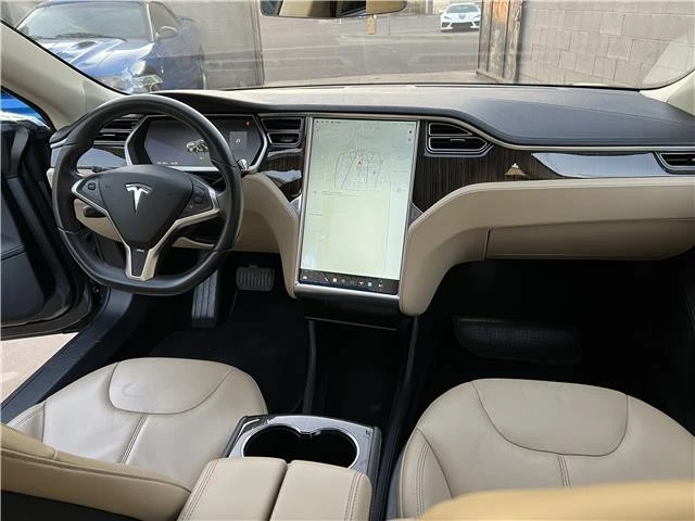2013 Tesla Model S - Image 10 of 31