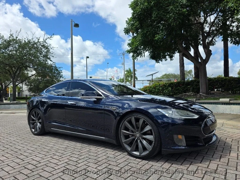 2013 Tesla Model S - Image 2 of 12