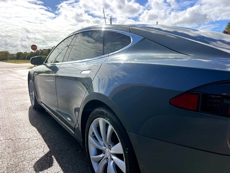 2013 Tesla Model S - Image 12 of 21