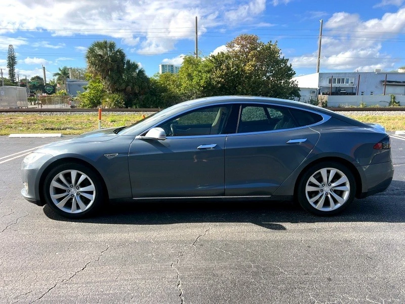 2013 Tesla Model S - Image 5 of 21