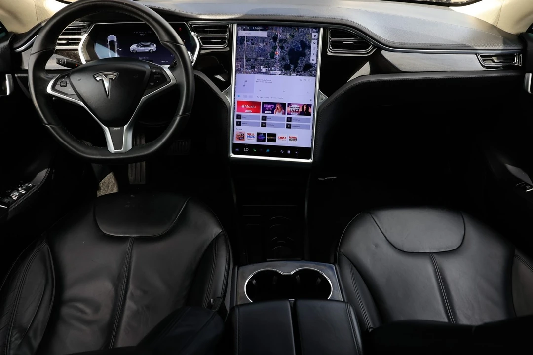 2013 Tesla Model S - Image 2 of 12