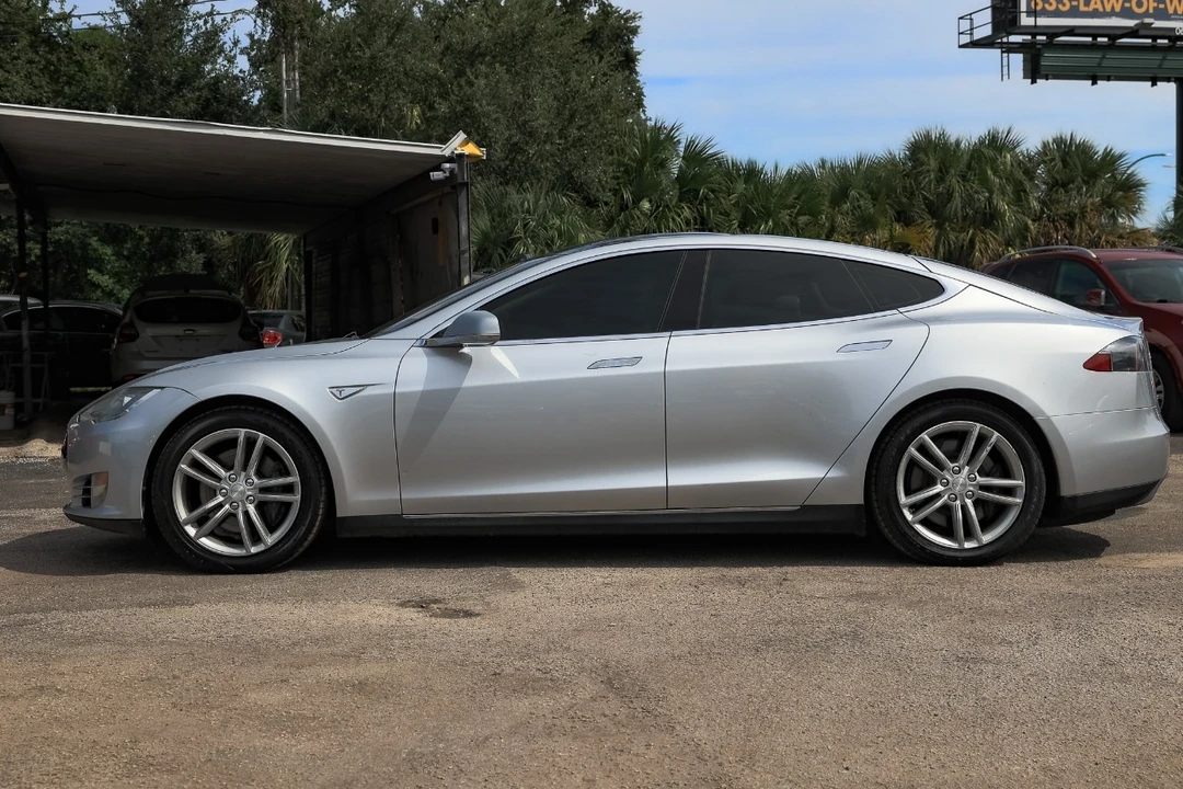 2013 Tesla Model S - Image 3 of 12