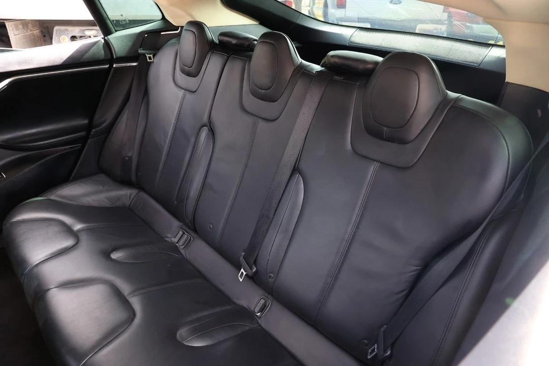 2013 Tesla Model S - Image 8 of 12