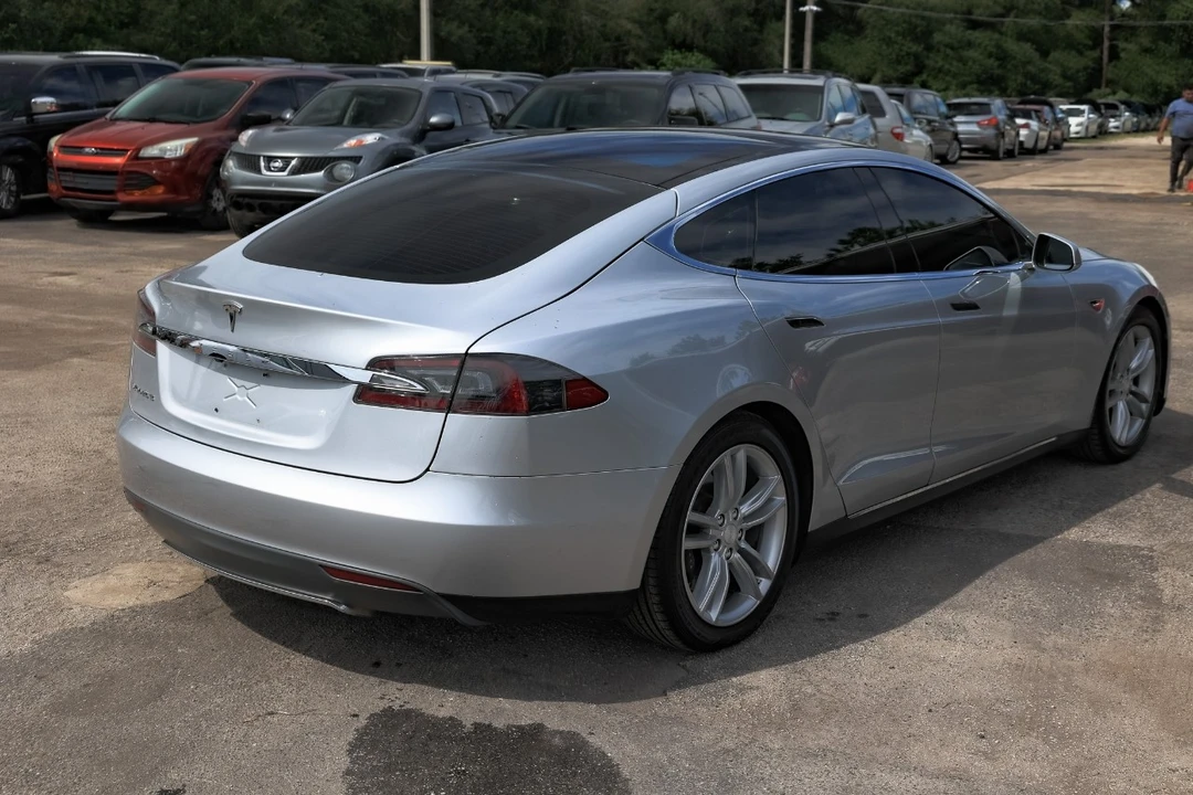 2013 Tesla Model S - Image 11 of 12