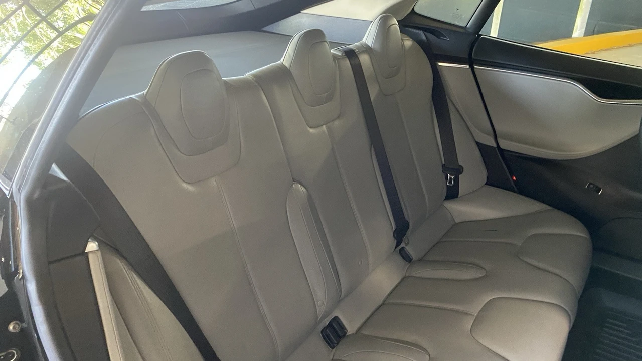 2013 Tesla Model S - Image 12 of 21