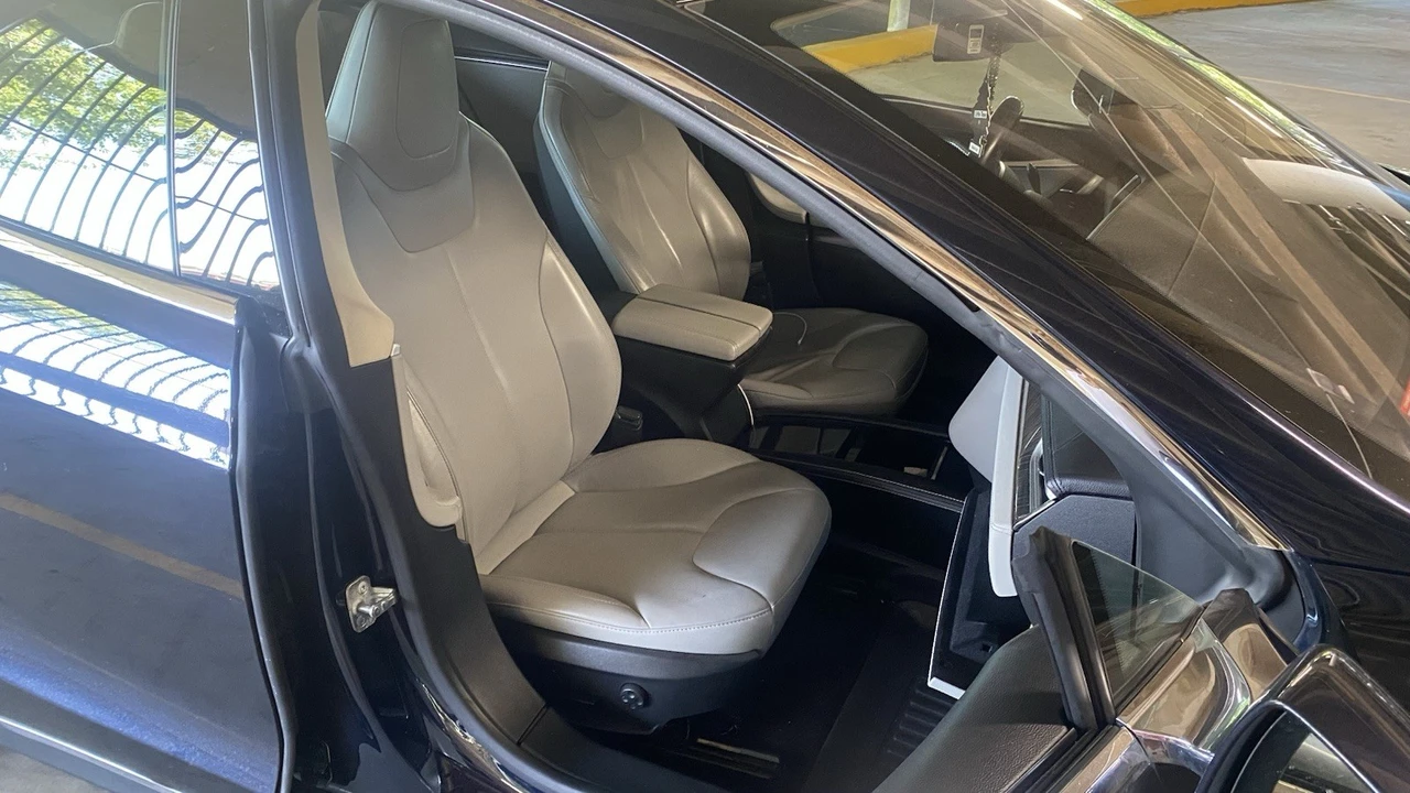 2013 Tesla Model S - Image 14 of 21