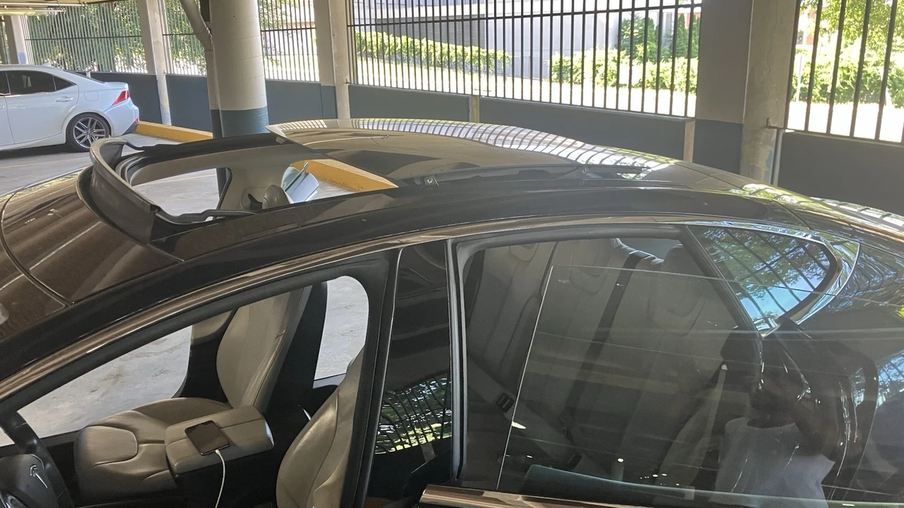 2013 Tesla Model S - Image 7 of 21