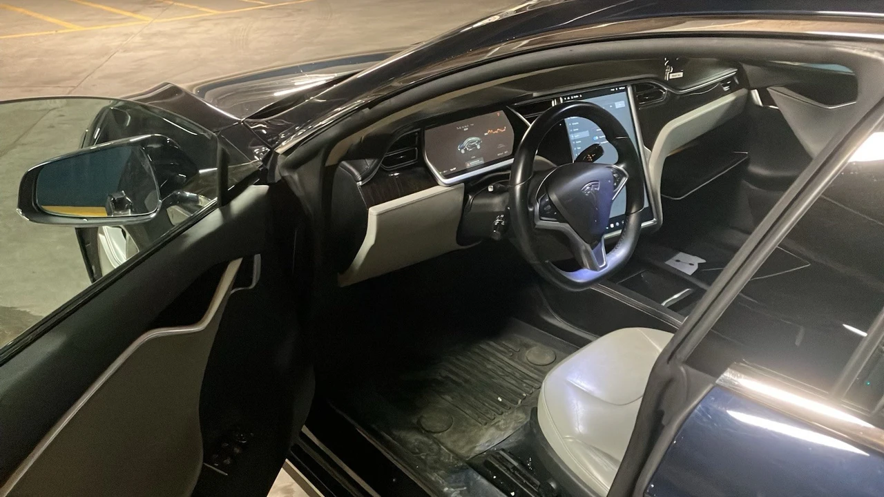 2013 Tesla Model S - Image 20 of 21