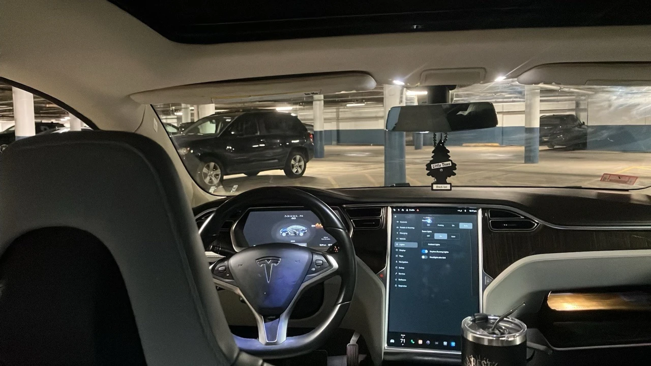 2013 Tesla Model S - Image 21 of 21