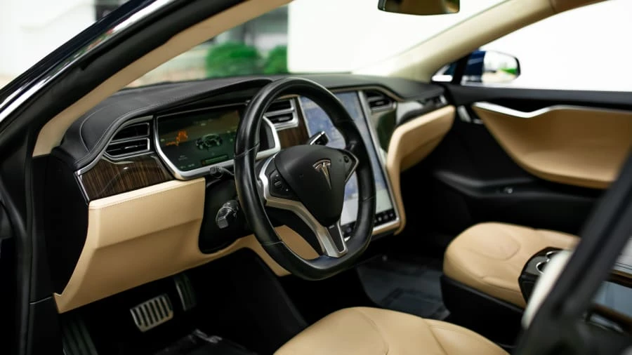 2013 Tesla Model S - Image 10 of 13