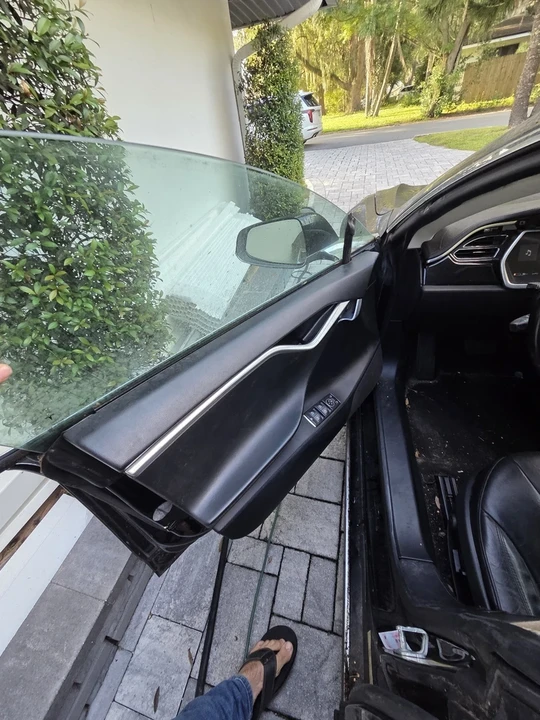 2013 Tesla Model S - Image 9 of 14